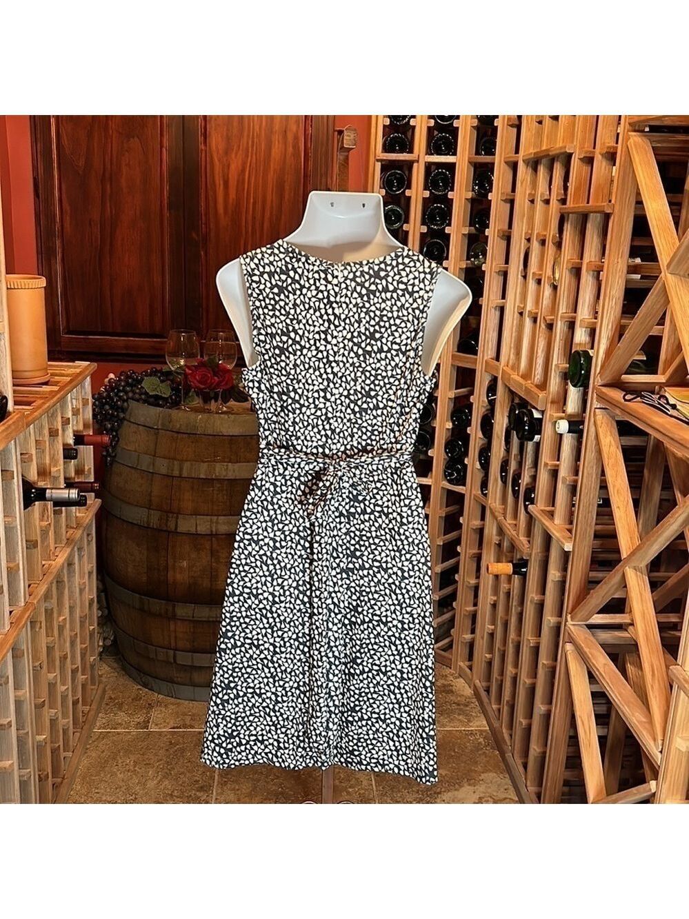 SHEILAY Dark Gray & Cream Print Wrap Dress Size M. NWT! - Picture 3 of 7